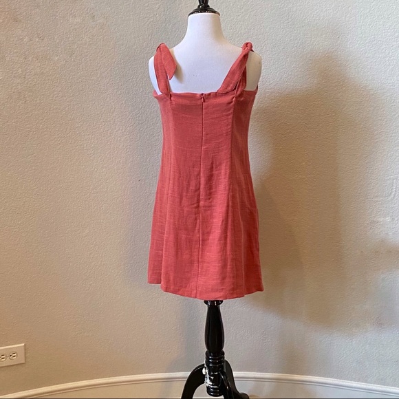 ASTR Off Shoulder Tie Strap Mini Dress Size Medium - Picture 11 of 14